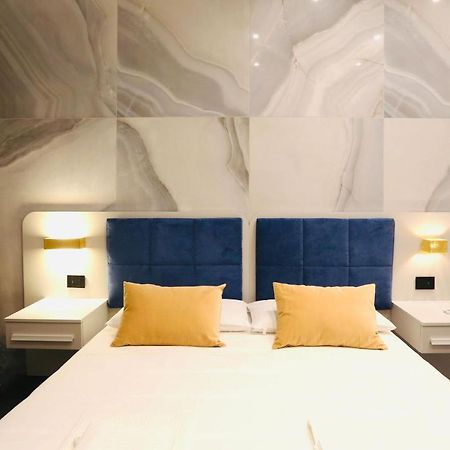 פלרמו Guest House Colonna מראה חיצוני תמונה